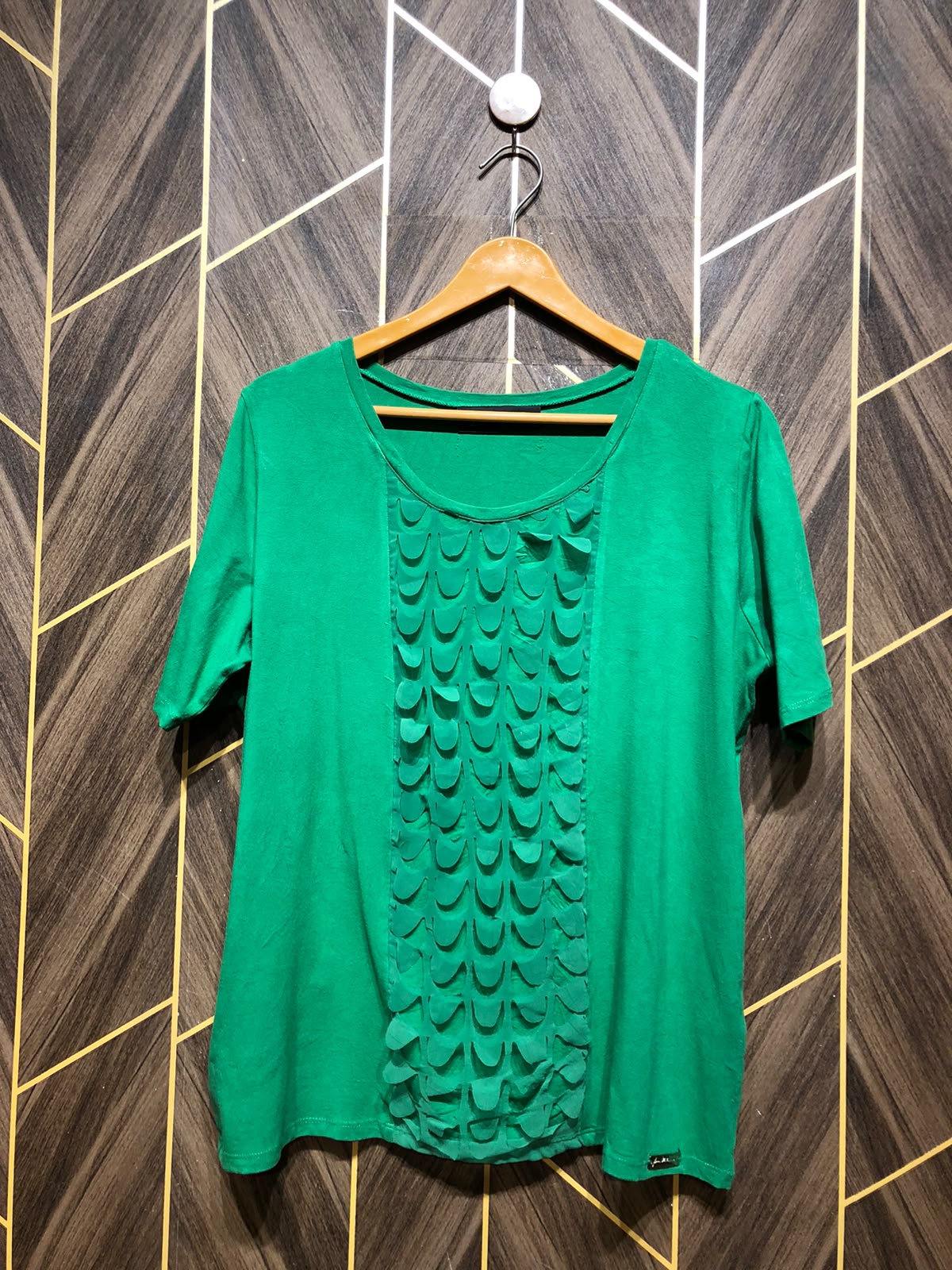 T-Shirt Jersey Medium Size Length 25 baggy