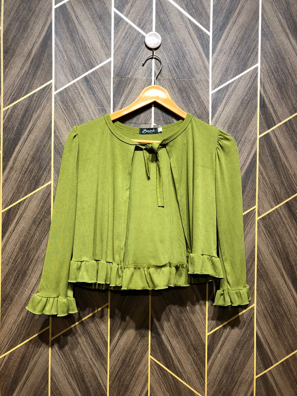 Trendy Jersey CropTop Size Small shrug