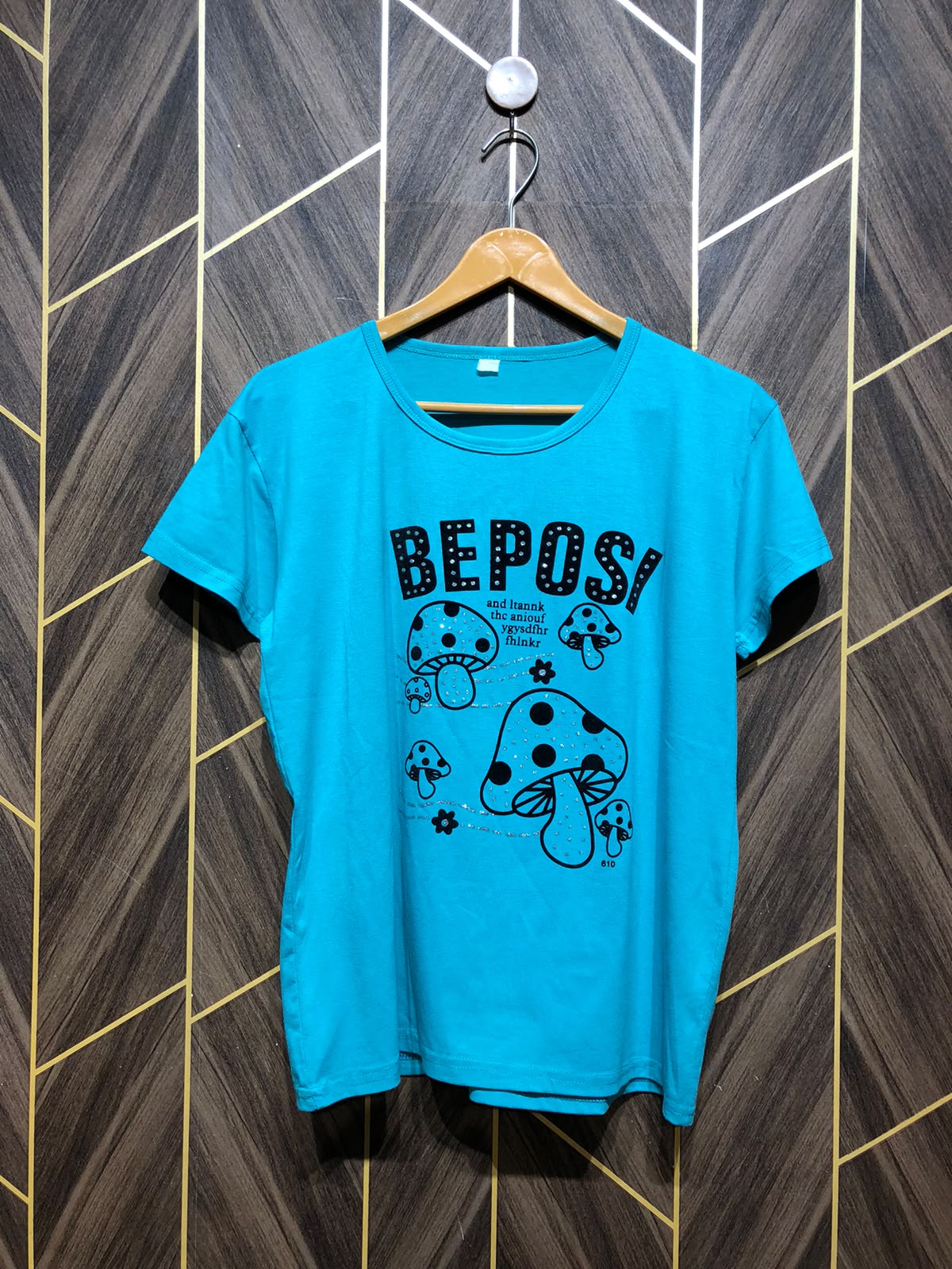 T-Shirt Jersey Medium to Large Size Length 25