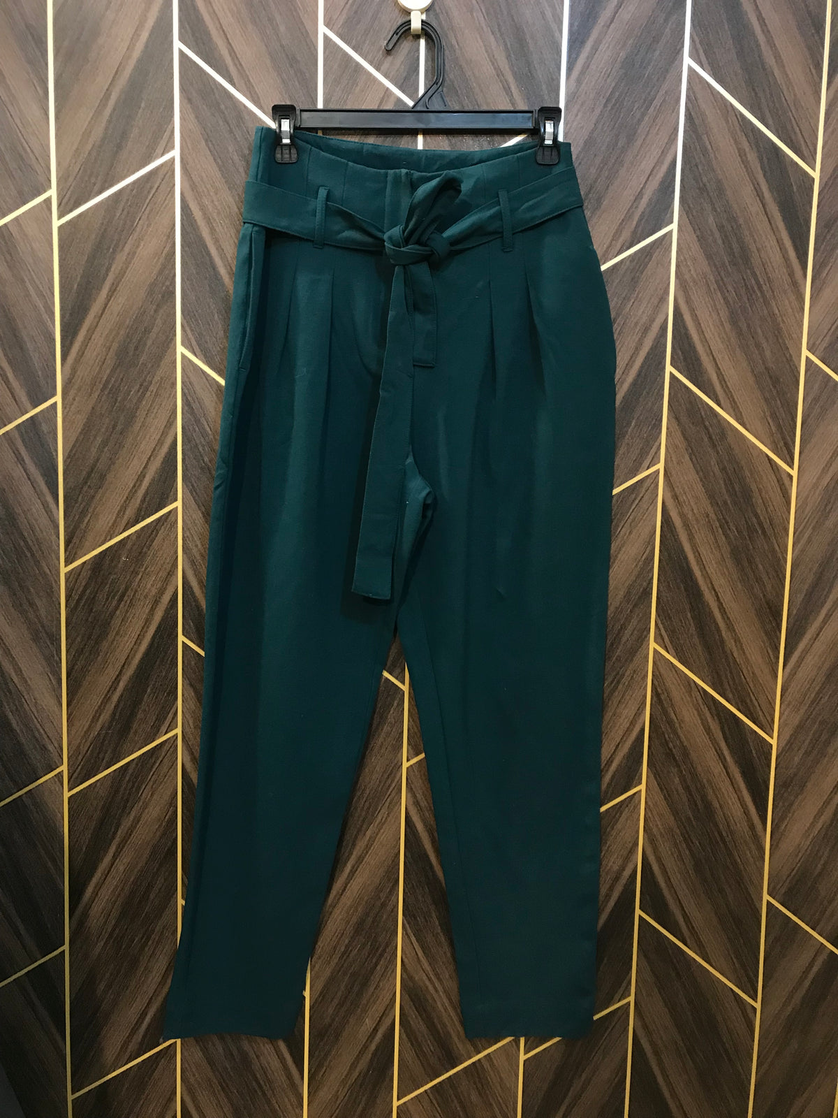 High waisted 30 Belt Pent Ankle Length Straight Fit
