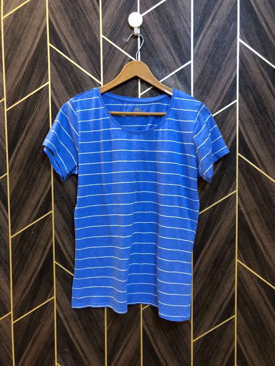 T-Shirt Jersey Small to Medium Size Length 25