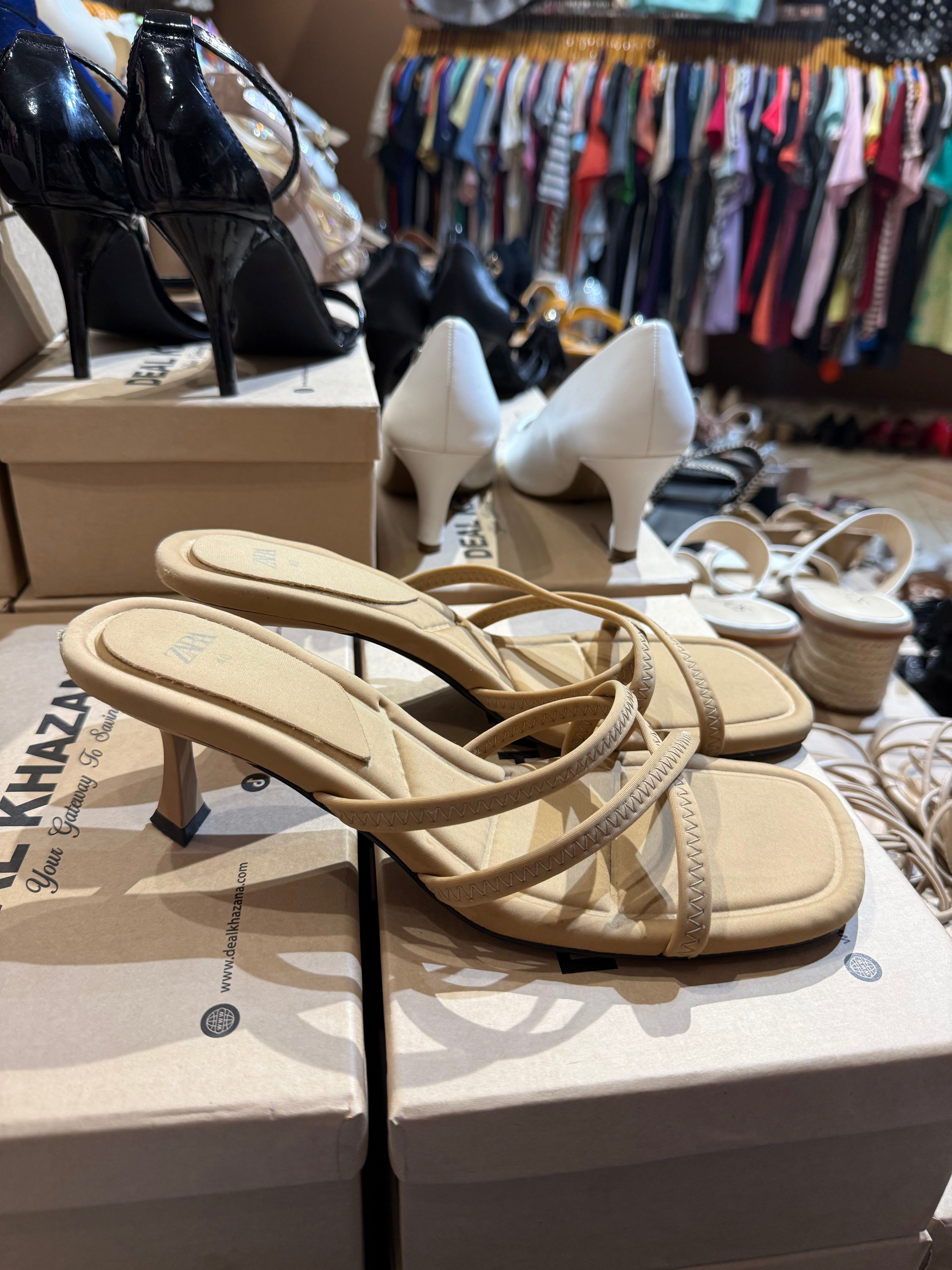 Beauty branded Heel Size 40/10