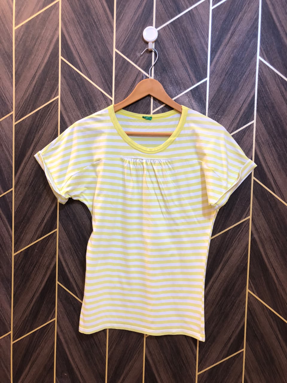 T-Shirt Jersey Small to Medium Size Length 25