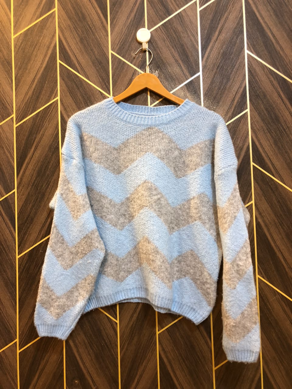 Women Crop Sweater Large | Size | Chest 20 | Length 21