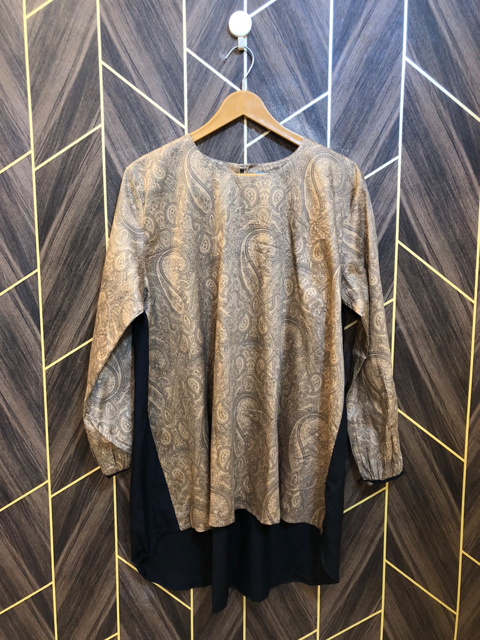 Western Top Silk – X-Large Size (Chest: 22, Length: 23  )