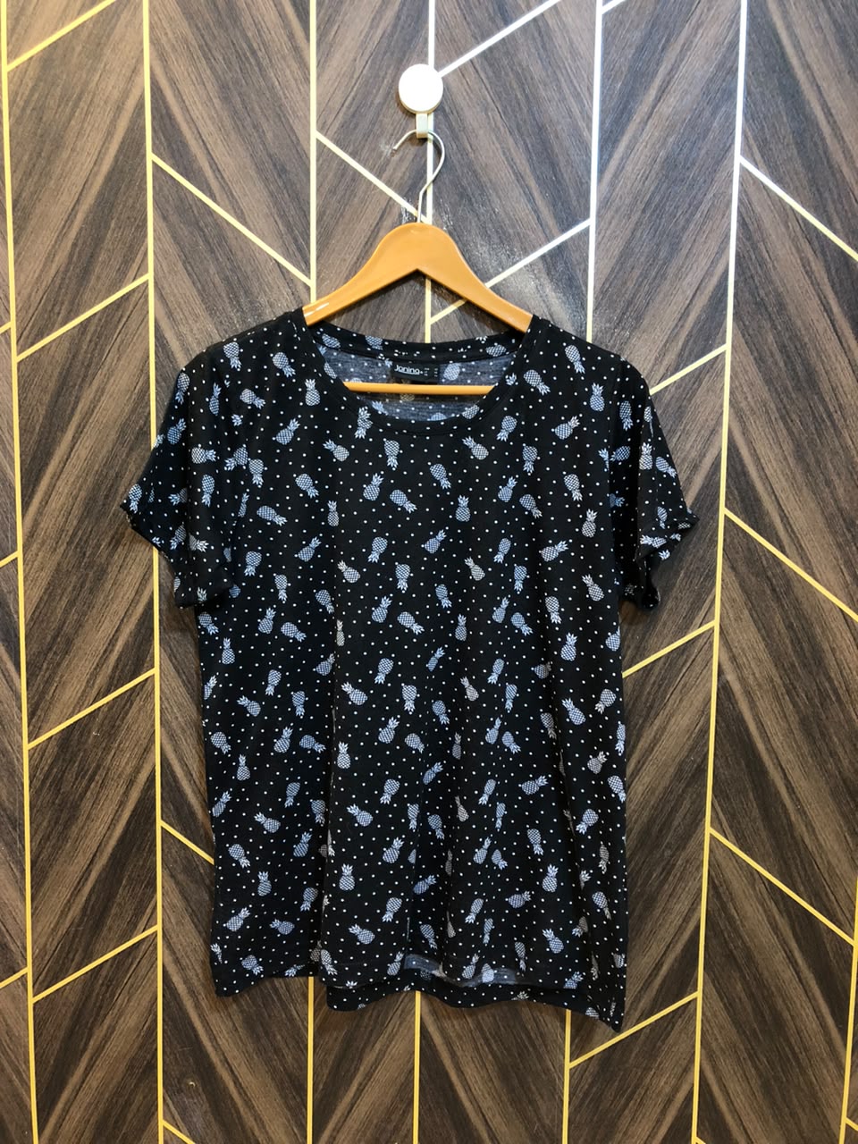 T-Shirt Jersey Small to Medium Size Length 25