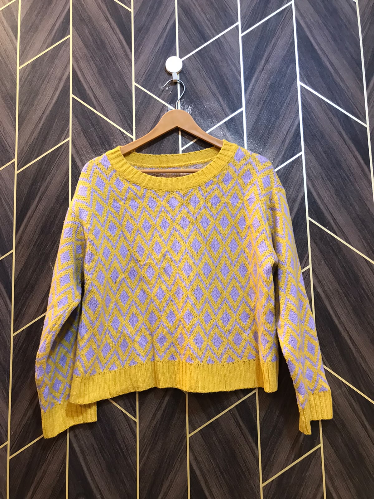 Women Crop Sweater Medium | Size | Chest 19 | Length 21