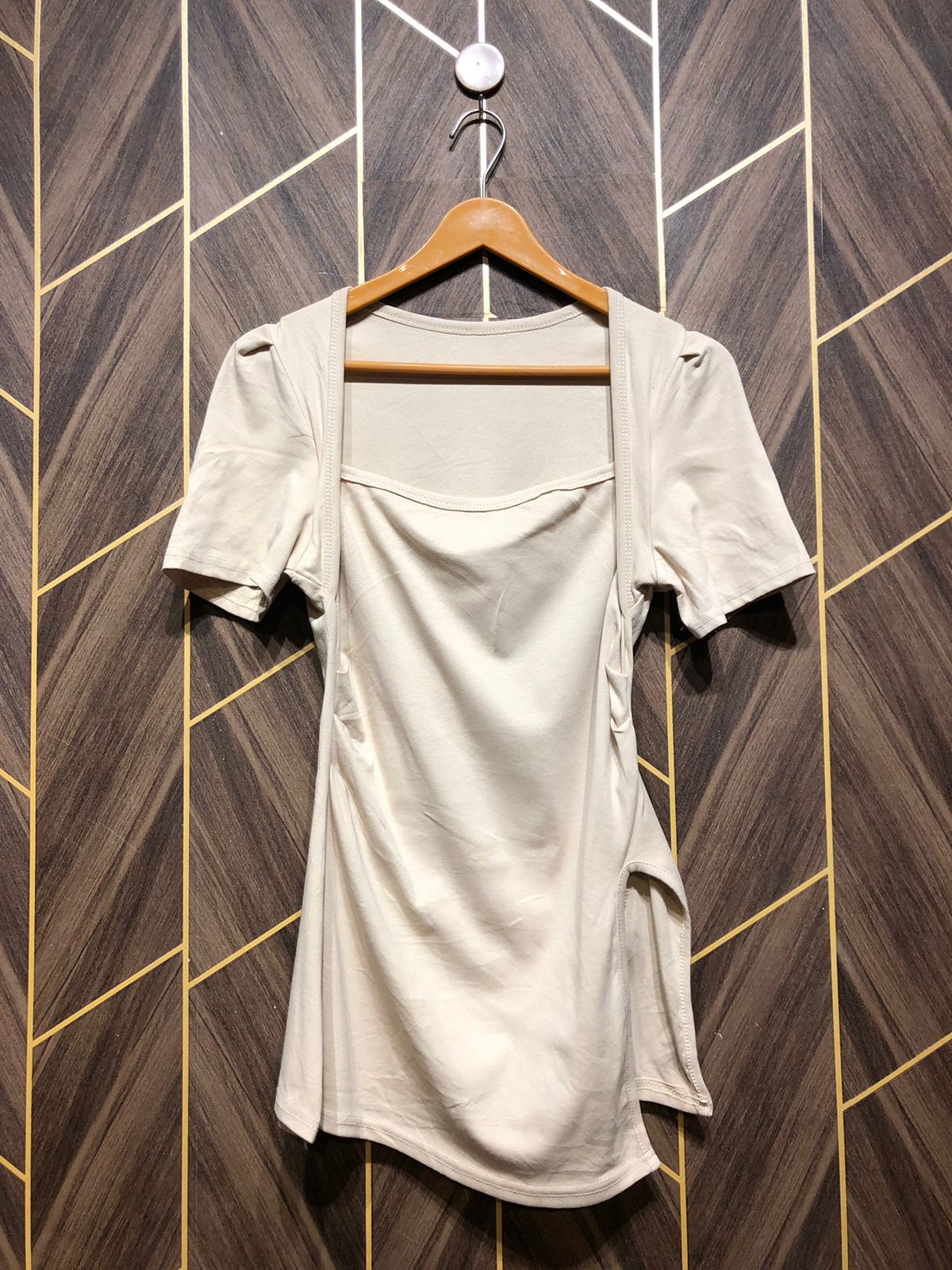 T-Shirt Jersey Medium fitted  Size Length  28