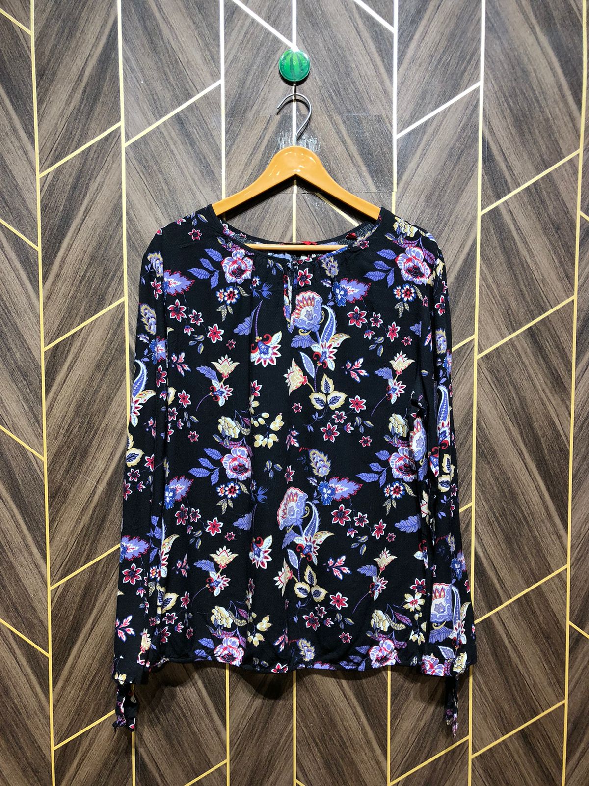 Western Top Linen – X-Large Size (Chest: 24 , Length: 28 )
