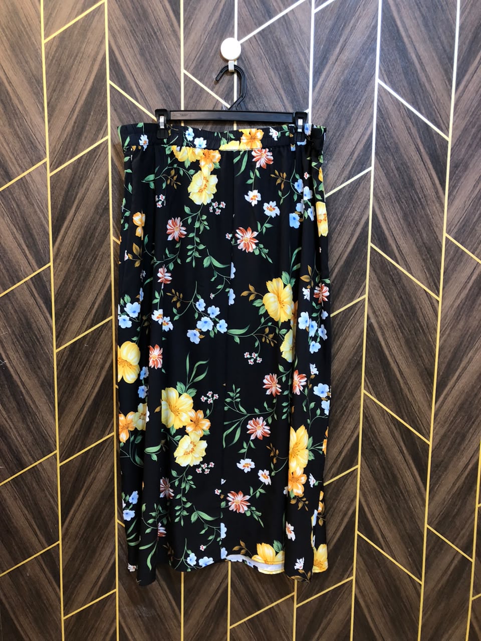 Women Skirts Silk X Large to 1XL | Size Waist 36–38 | Length 37