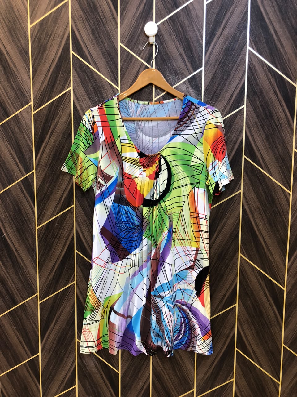 T-Shirt Jersey Medium Size Length 33 baggy