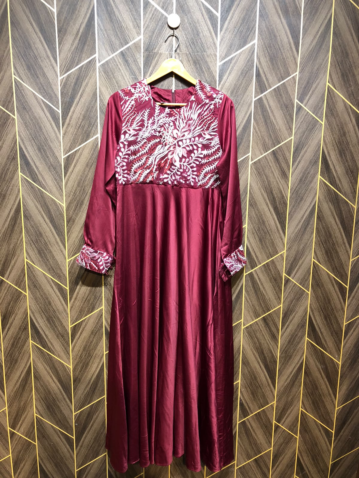 Western Long Maxi Silk Small | Size | Chest 18 | Length 57
