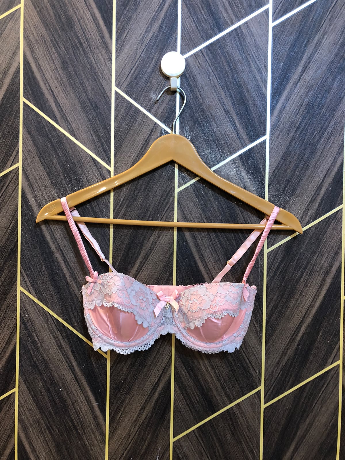 Women Sports Bra – Medium