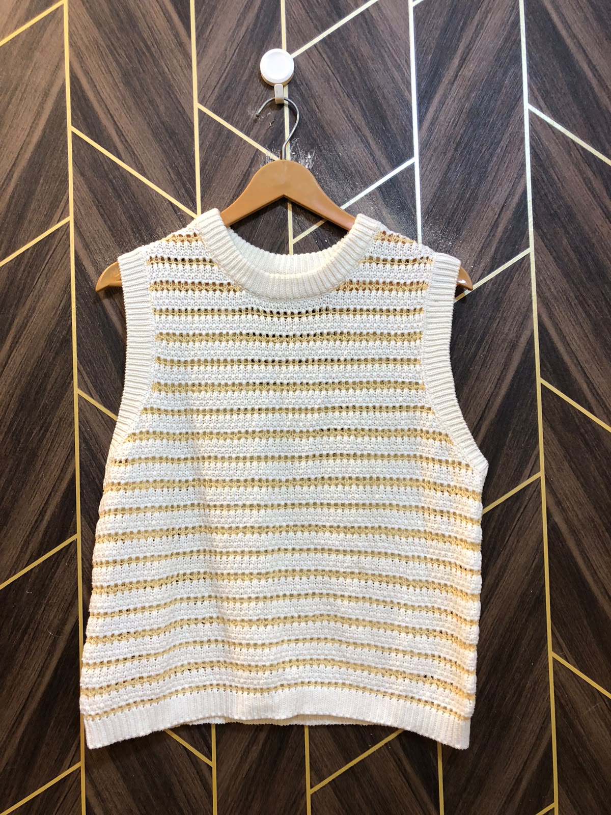 Women Crop Sweater Medium | Size | Chest 19 | Length 23
