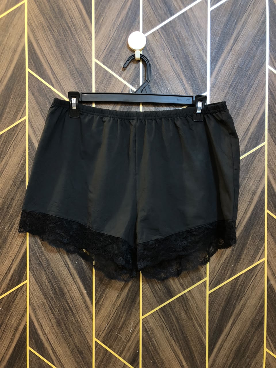 Women Mini Shorts Silk Small to Medium | Size Waist 28–30