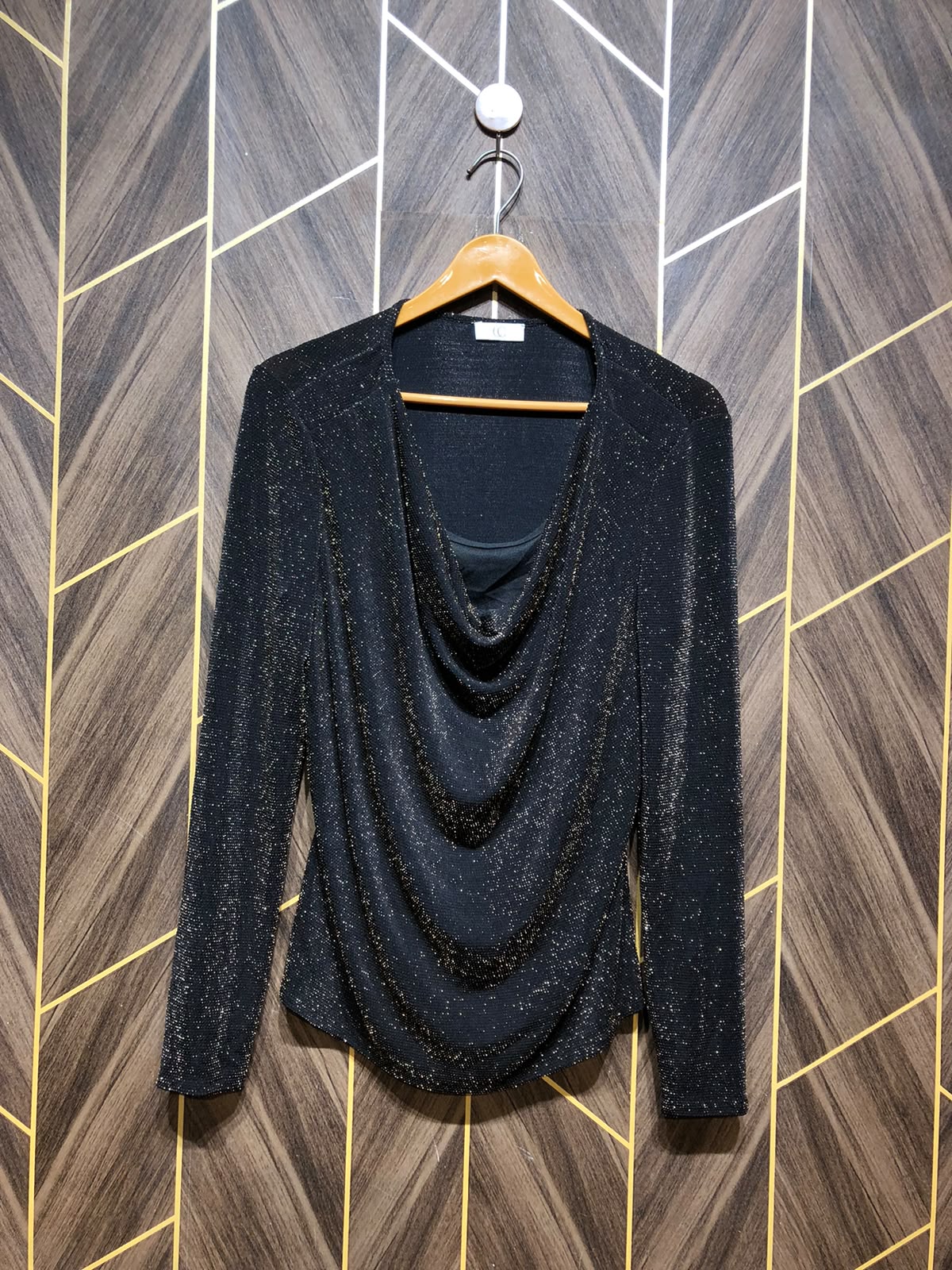women party top jersey chest 20 length 26