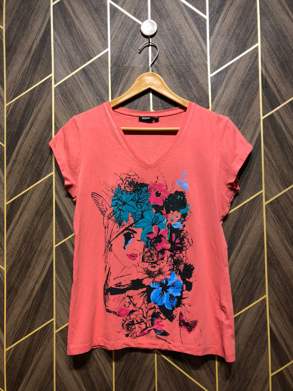 T-Shirt Jersey Small to Medium Size Length 24