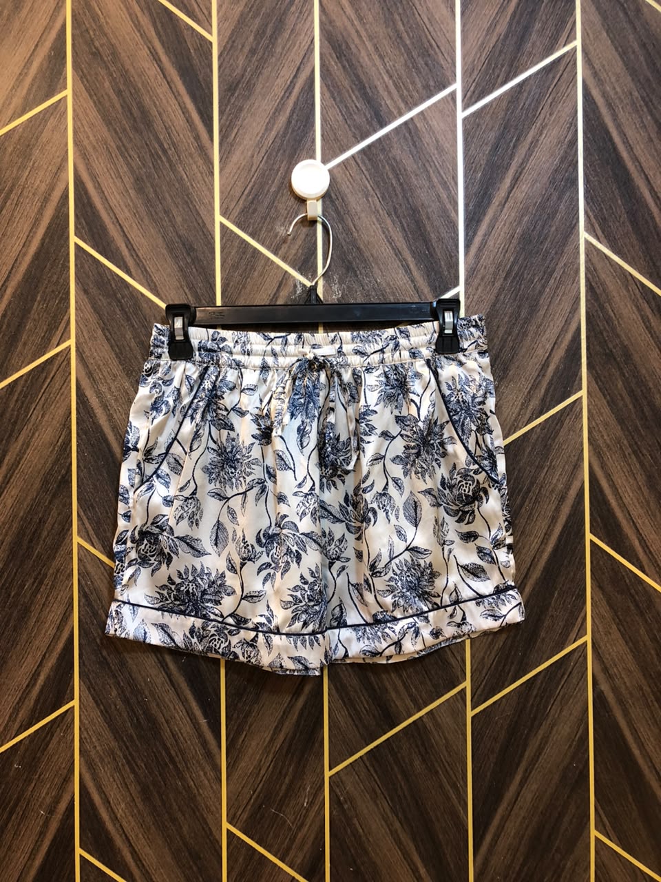 Women Mini Shorts Silk Small to Medium | Size Waist 28–30