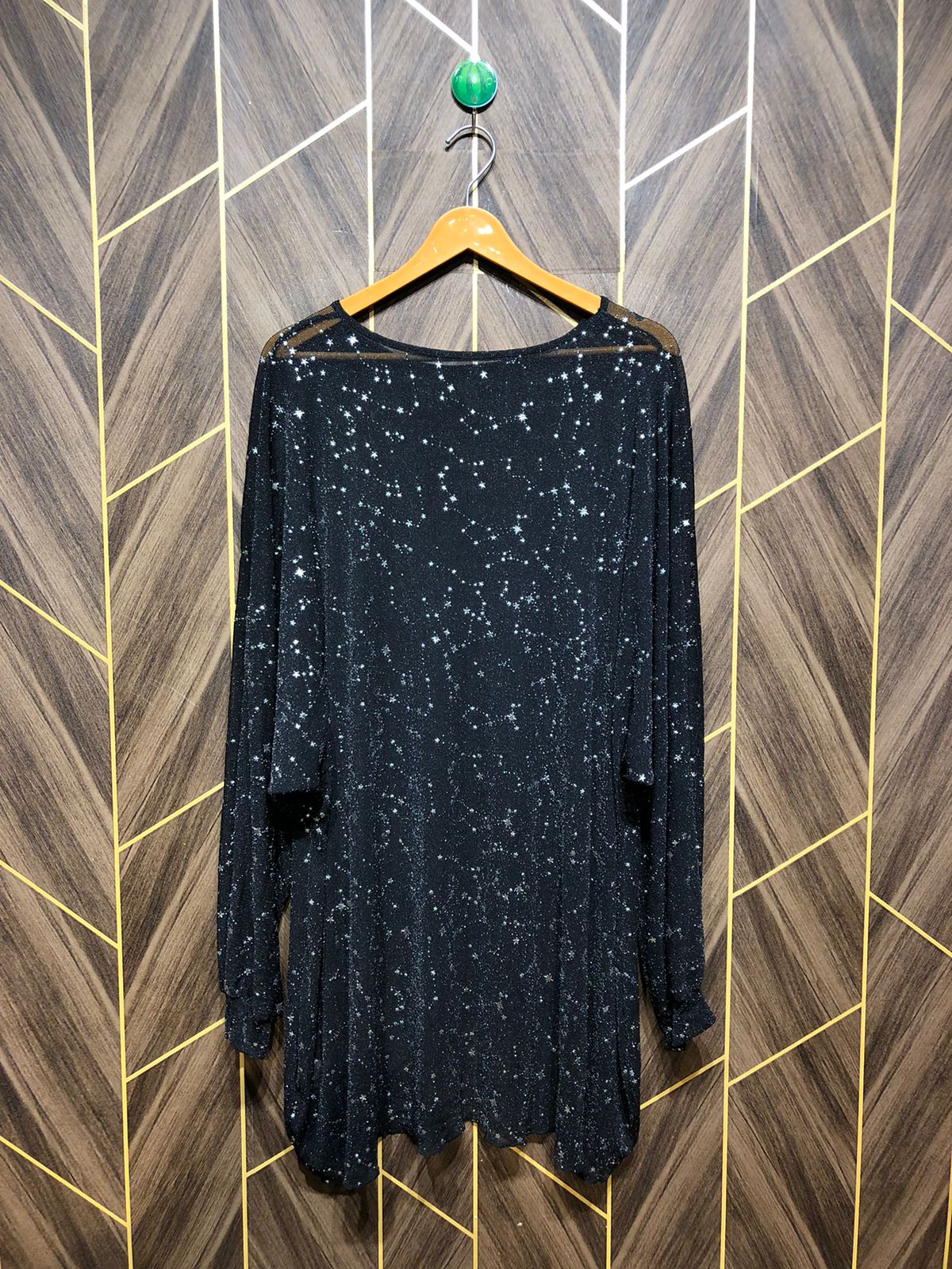 Western Top Jersey – Medium Size baggy  Length: 37 )