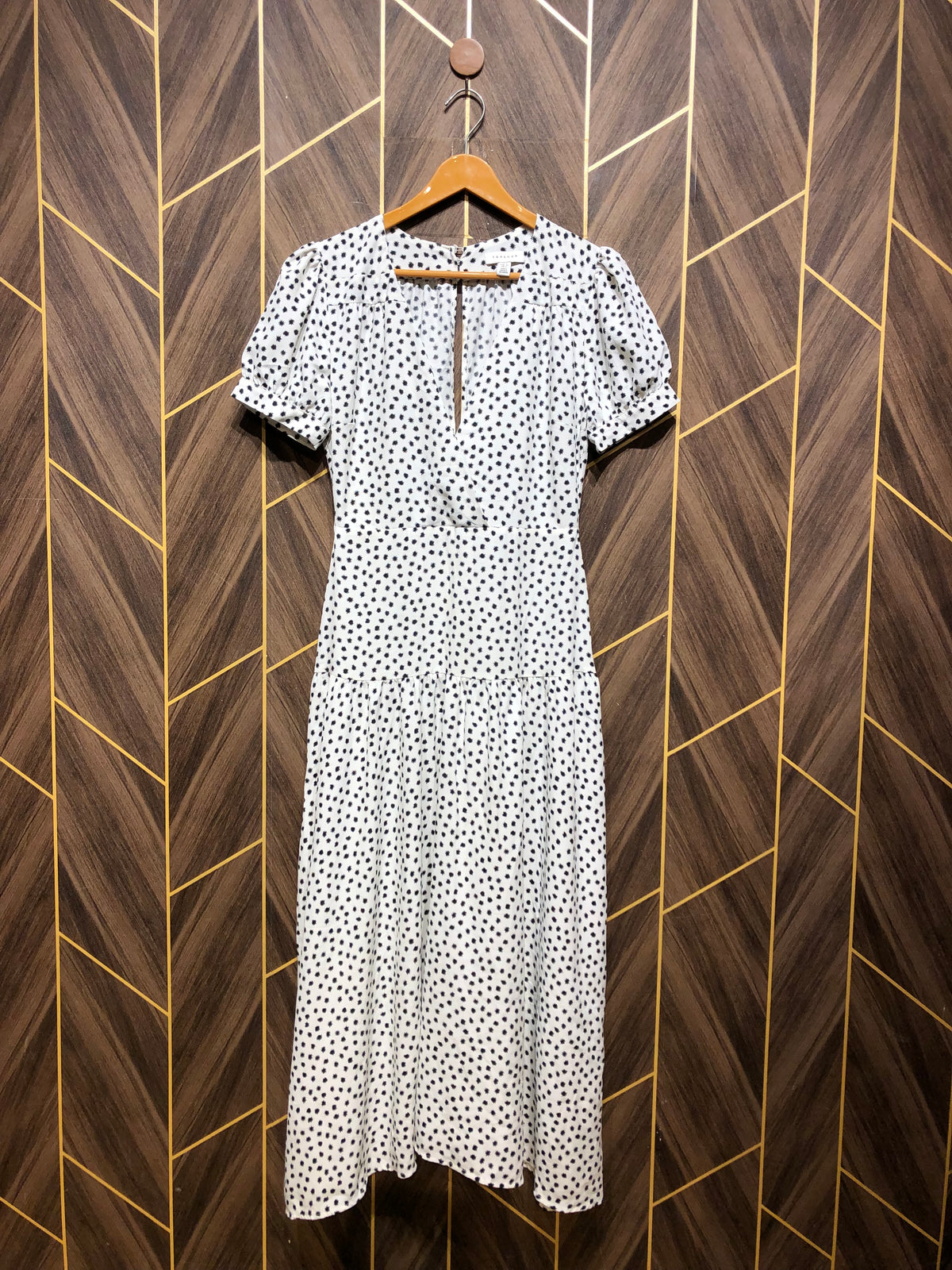 Long Maxie Chiffon Small Chest 18 Length 49