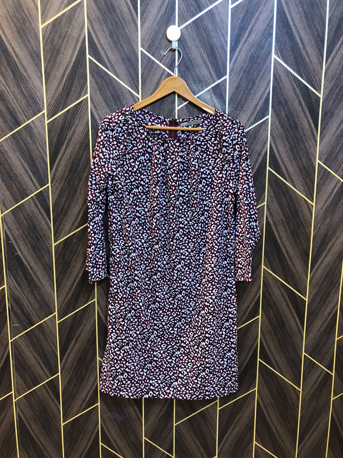 Women Long Shirt Silk Medium | Chest 19 | Length 36