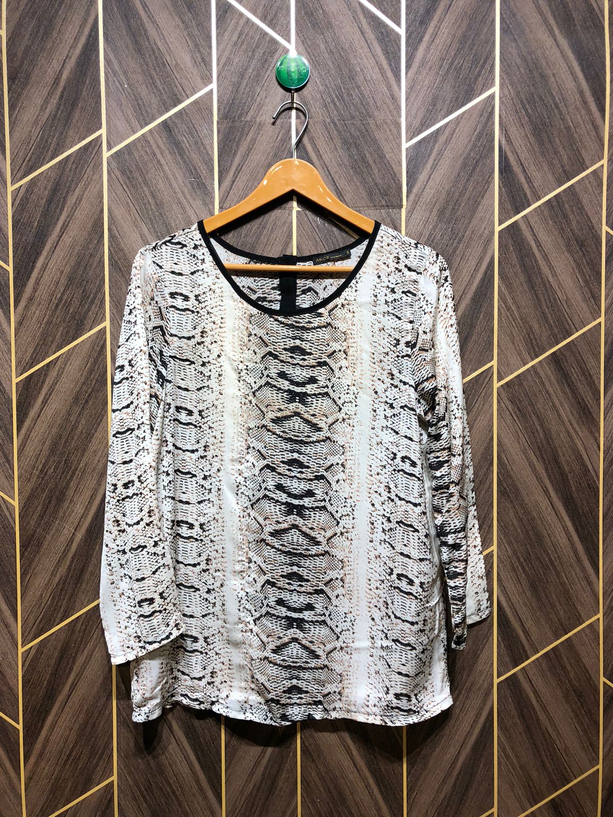 Western Top Silk – Medium Size (Chest: 19, Length: 27 )