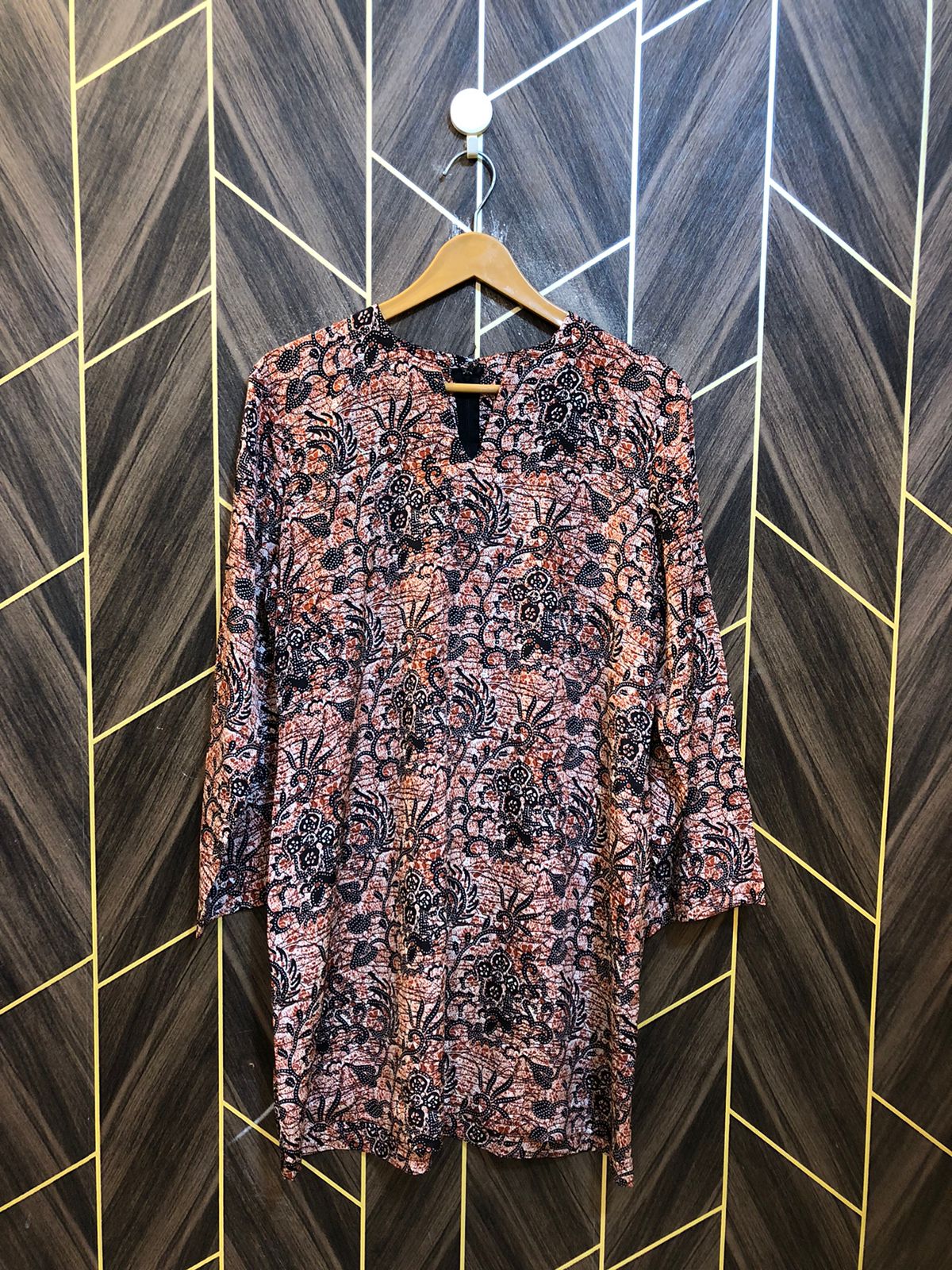 Western Top Chiffon – Medium Size (Chest: 19, Length: 33 )