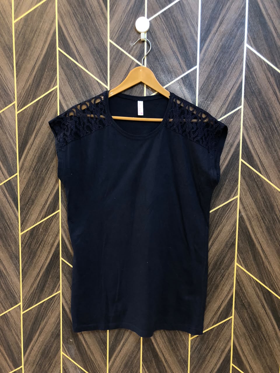 T-Shirt Jersey Medium Size Length 28