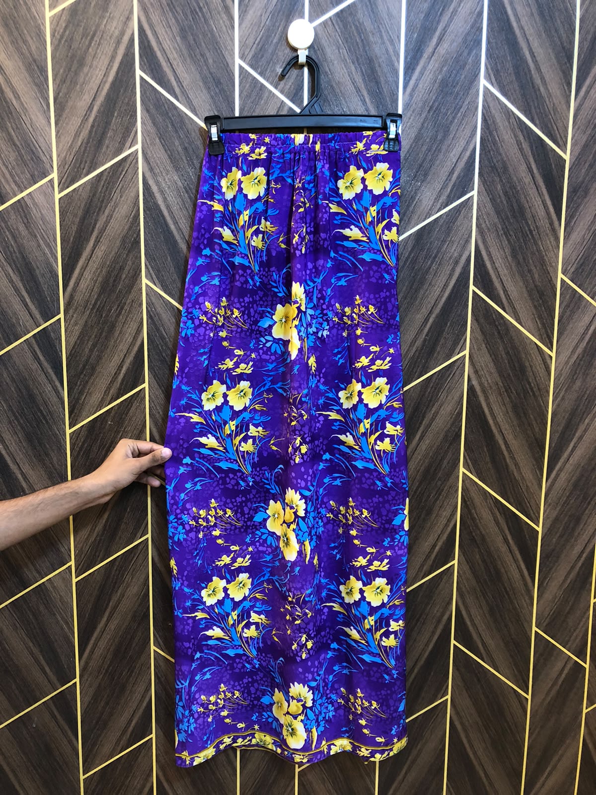 Women Skirts Silk X Small | Size Waist 24 | Length 41