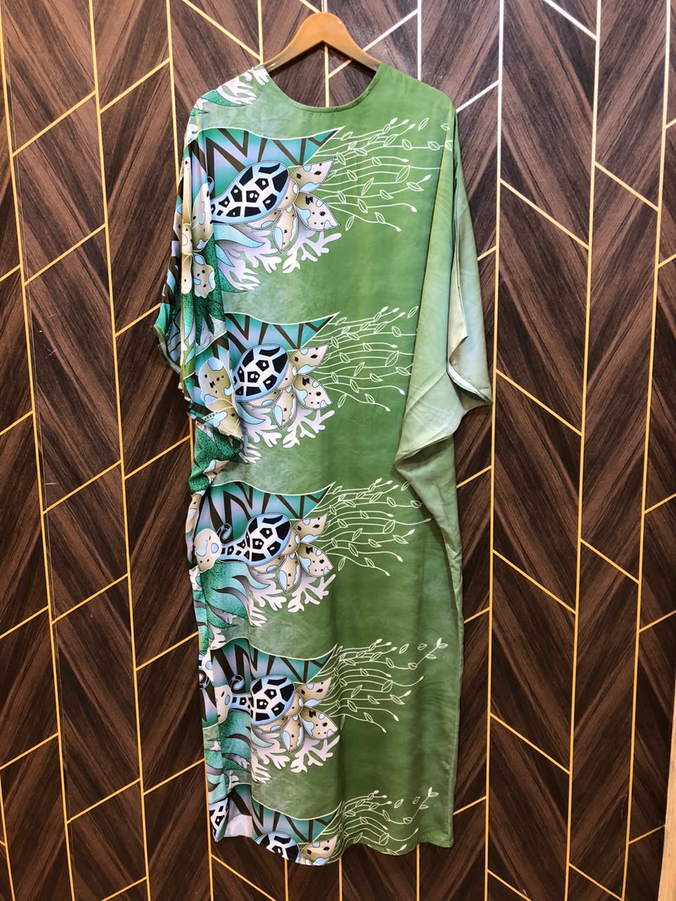 Western Long Maxi Silk Medium to large  | Size | Chest 19 to 20 baggy  | Length 54