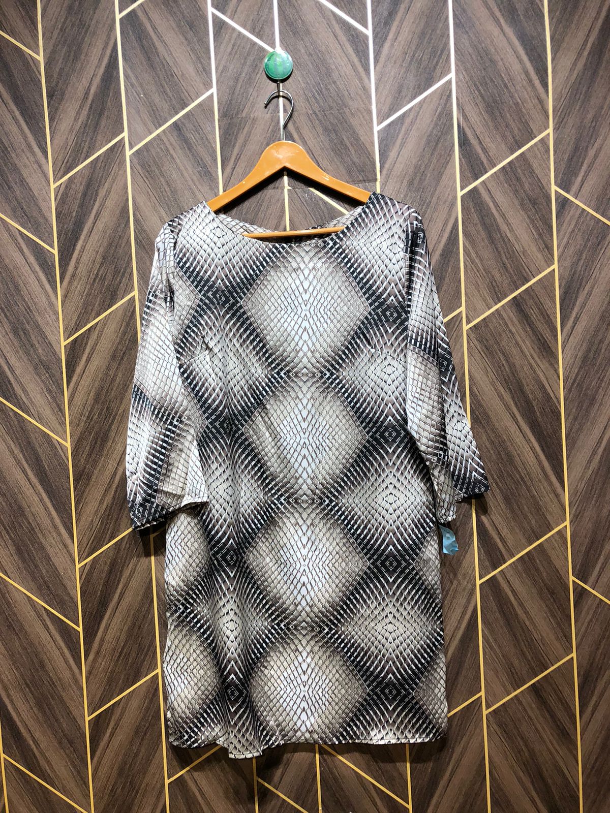 Women Long Shirt Silk Large | Chest 20 | Length 35