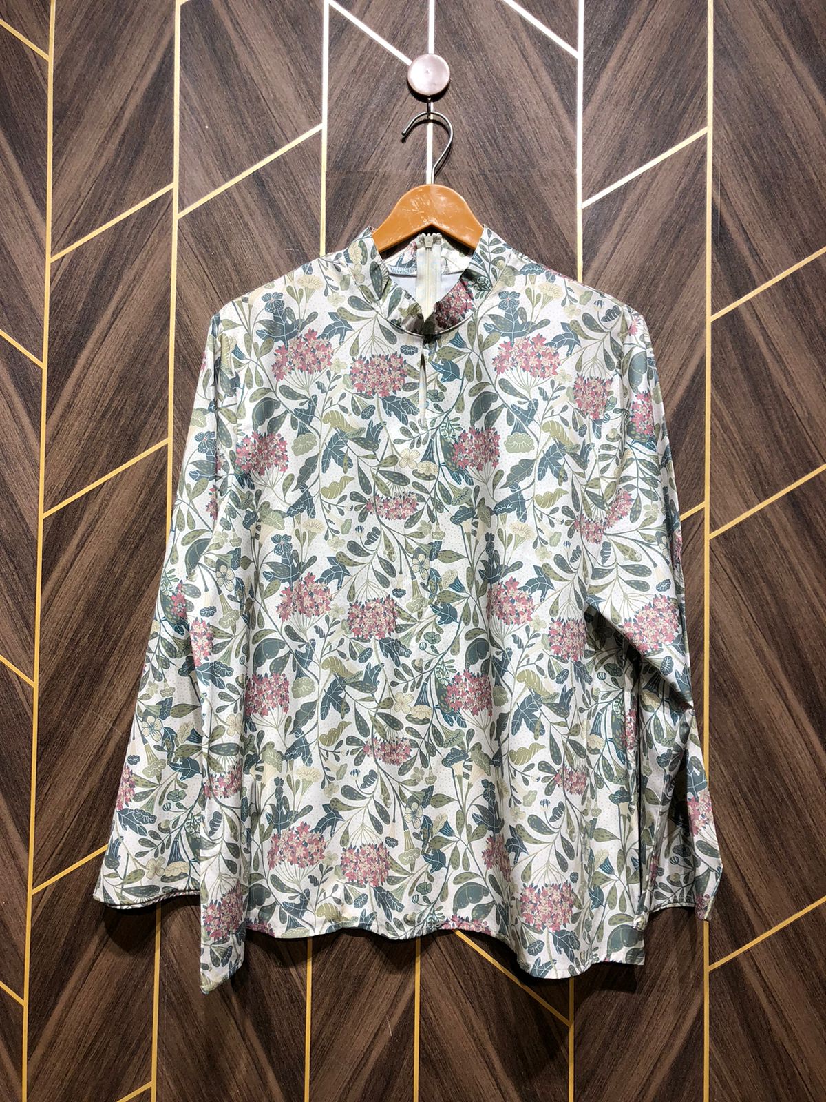 Western Top Silk – X-Large Size (Chest: 22 , Length: 26 )
