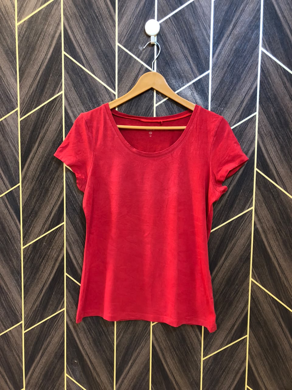 T-Shirt Jersey Small to Medium Size Length 24