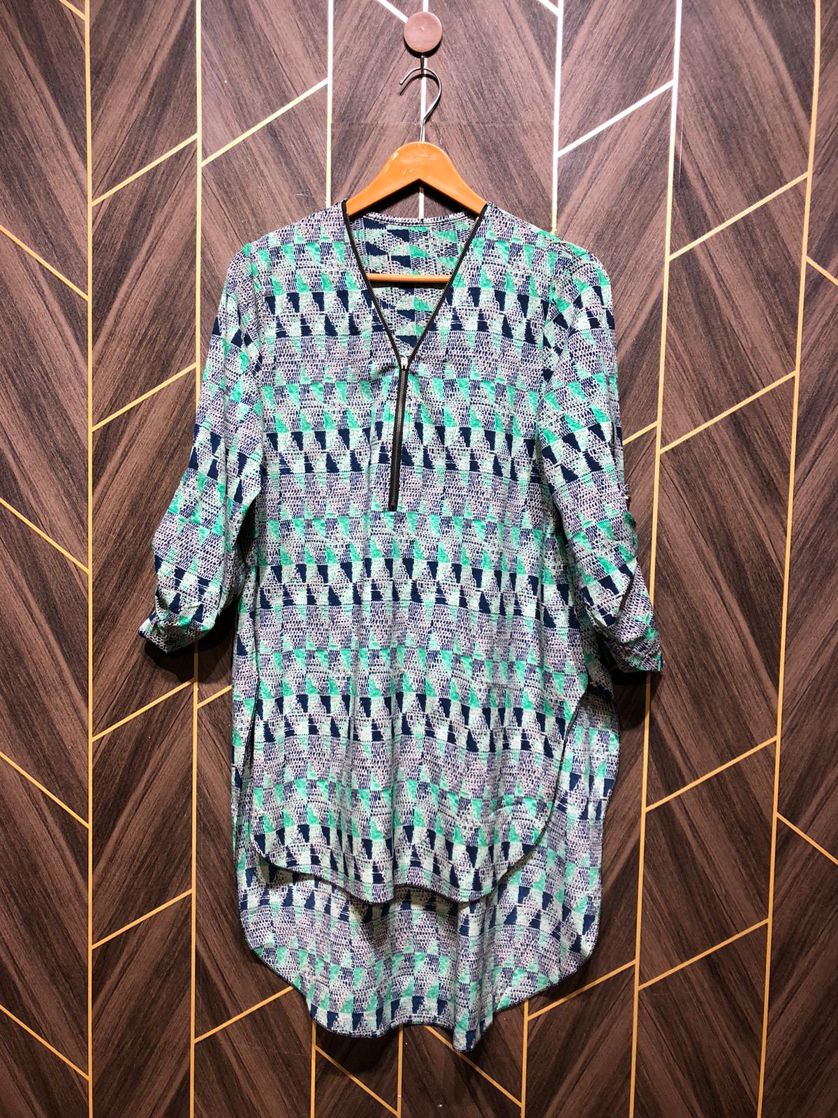 Western Top Silk – Medium Size (Chest: 19, Length: 37 )
