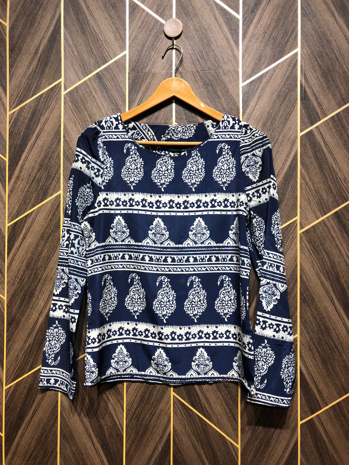 Western Top Silk – Small Size (Chest: 18, Length: 24 )