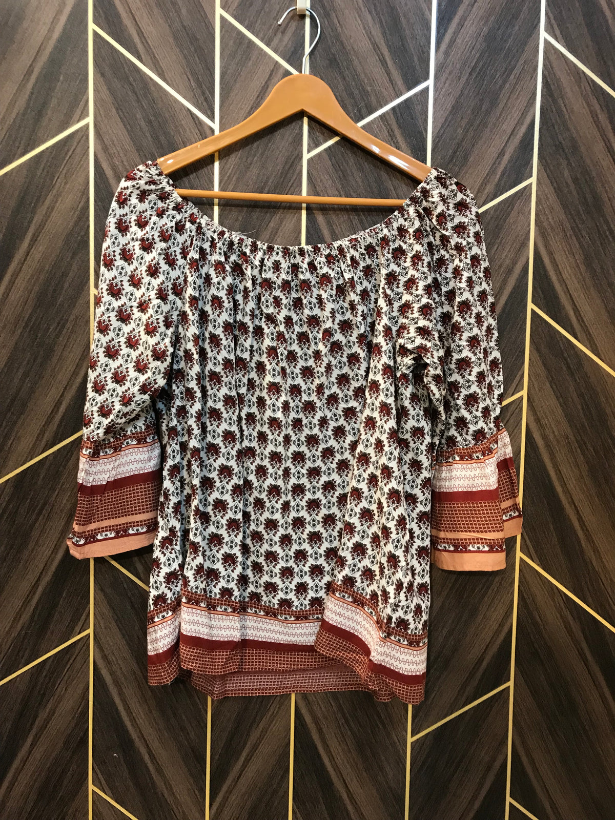 Medium OffShoulder Chest 19 Length 26 Linen 1006