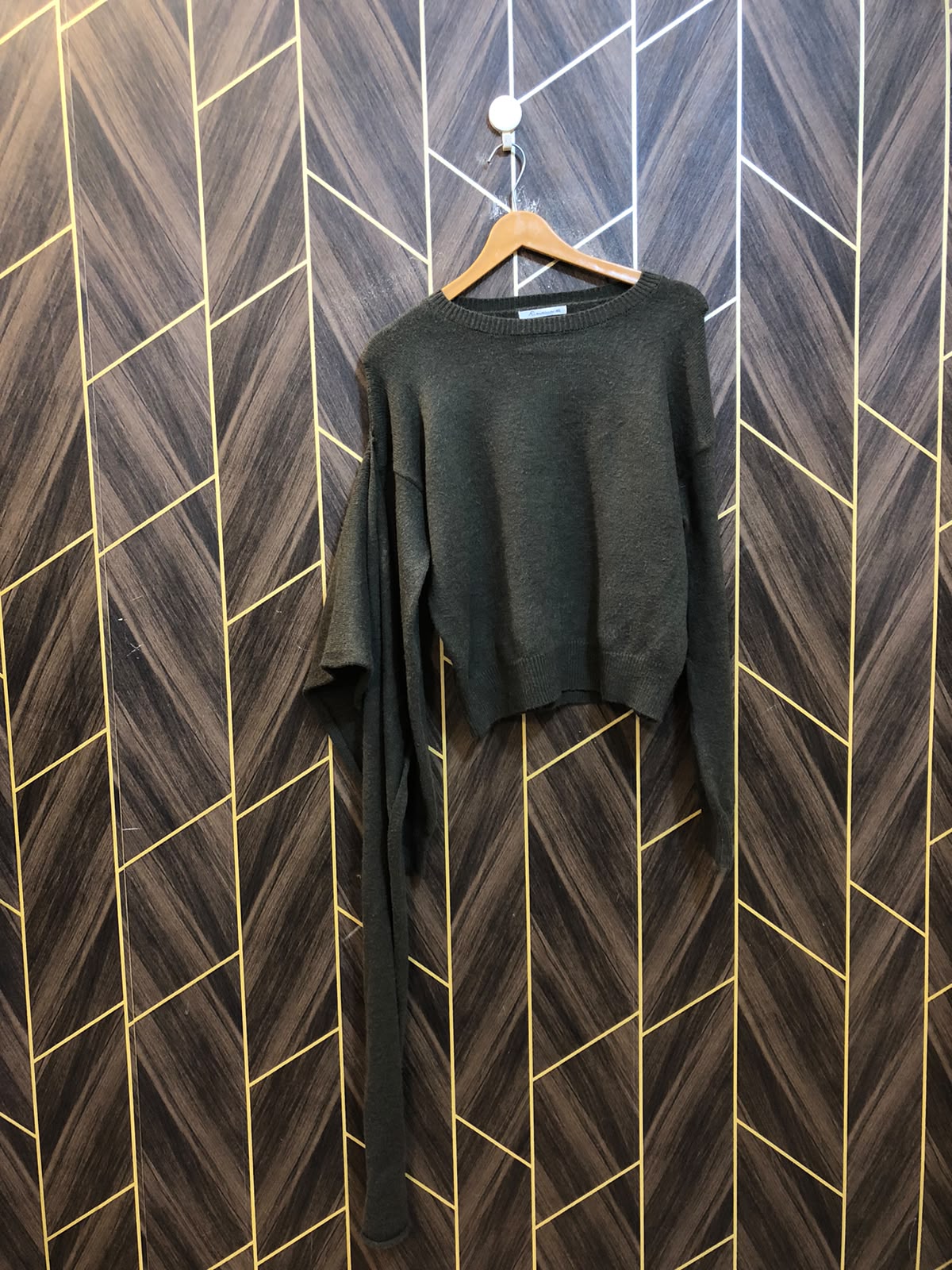 Women Crop Sweater Large | Size | Chest 21  | Length 21