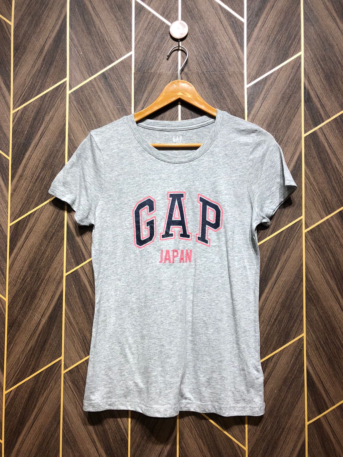 T-Shirt Jersey Small to Medium Size Length 25