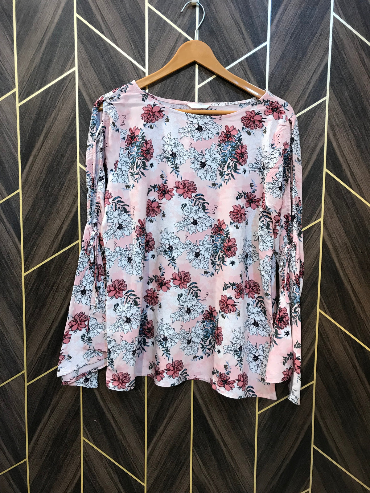 Top Small Chest 18 Length 24 Linen 1019