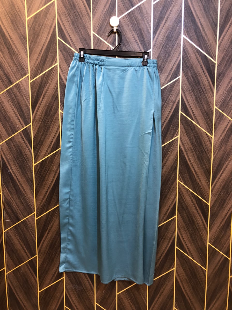 Women Skirts Silk small to Medium | Size Waist 30–32 | Length 40