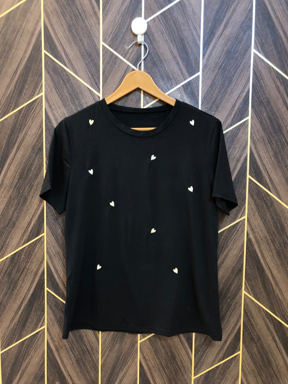 T-Shirt Jersey Medium to Large Size Length 24