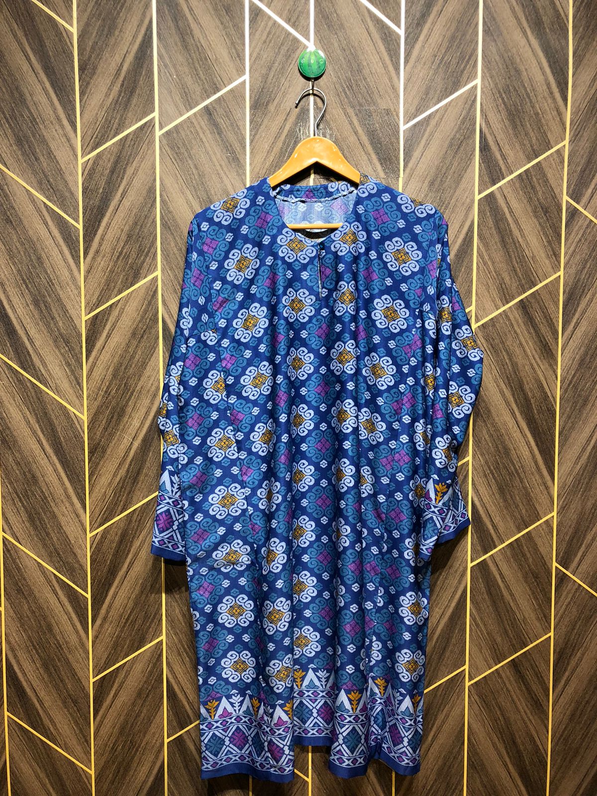 Silk Cordset – X-Large (Shirt Chest 22 , Length 39 | Skirt Waist 34, Length 40 )