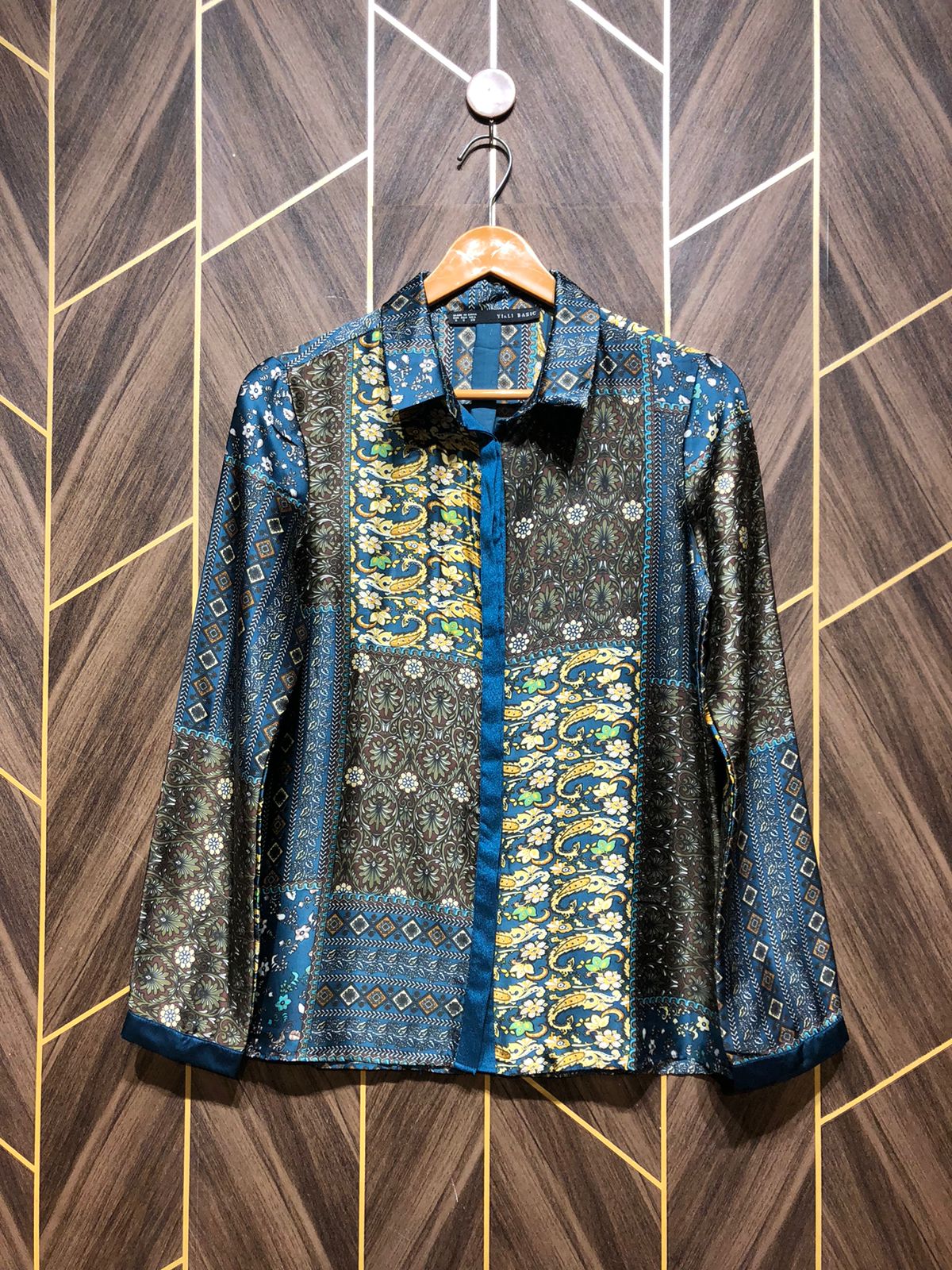 Western Top Silk – Small Size (Chest: 18, Length: 26 )
