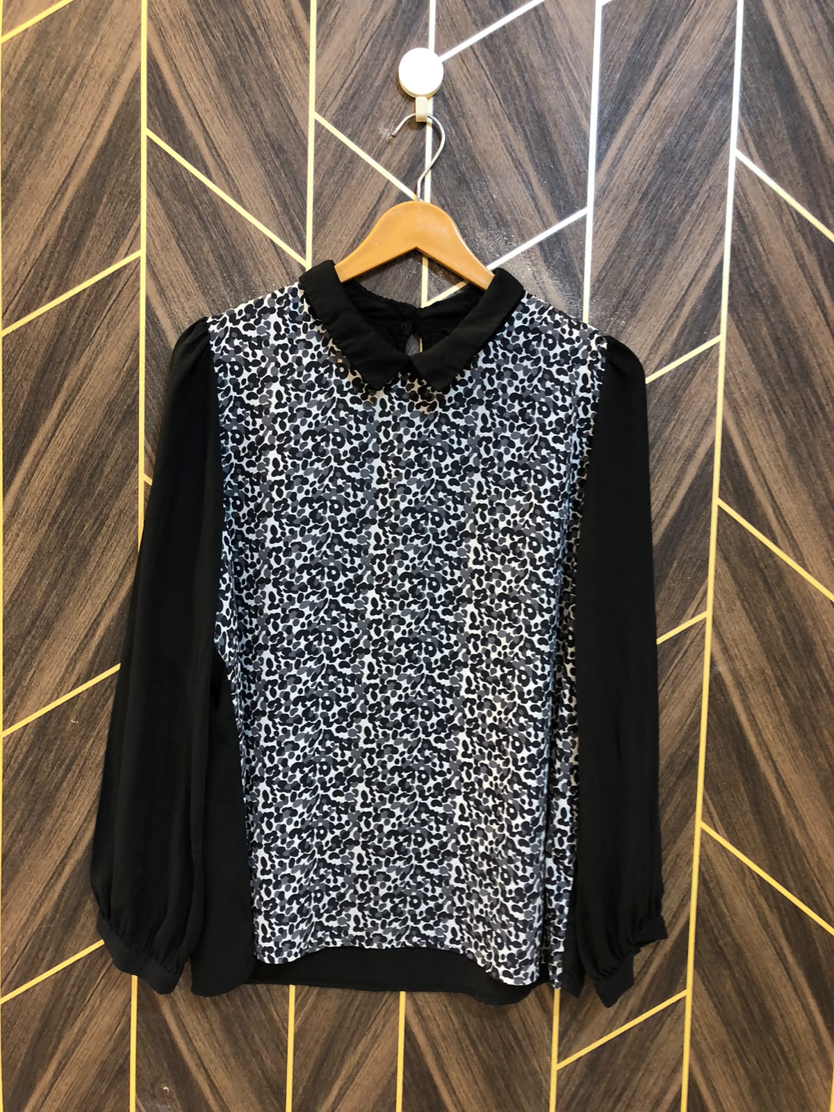 Western Top Chiffon (See Through) – Large Size (Chest: 21 , Length: 26 )