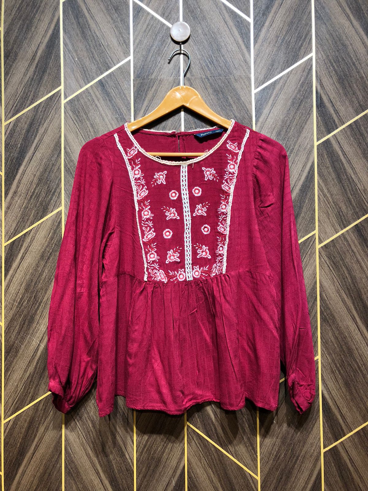 Western Top Linen – Medium Size (Chest: 19, Length: 23)