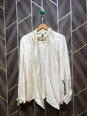 Western Top Silk – Medium to large  Size  Length: 27 )