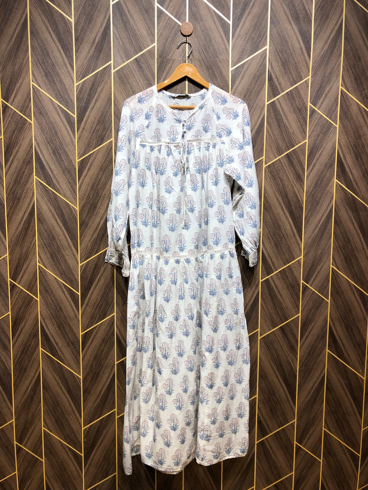 Long Maxie Linen Medium Chest 19 Length 55