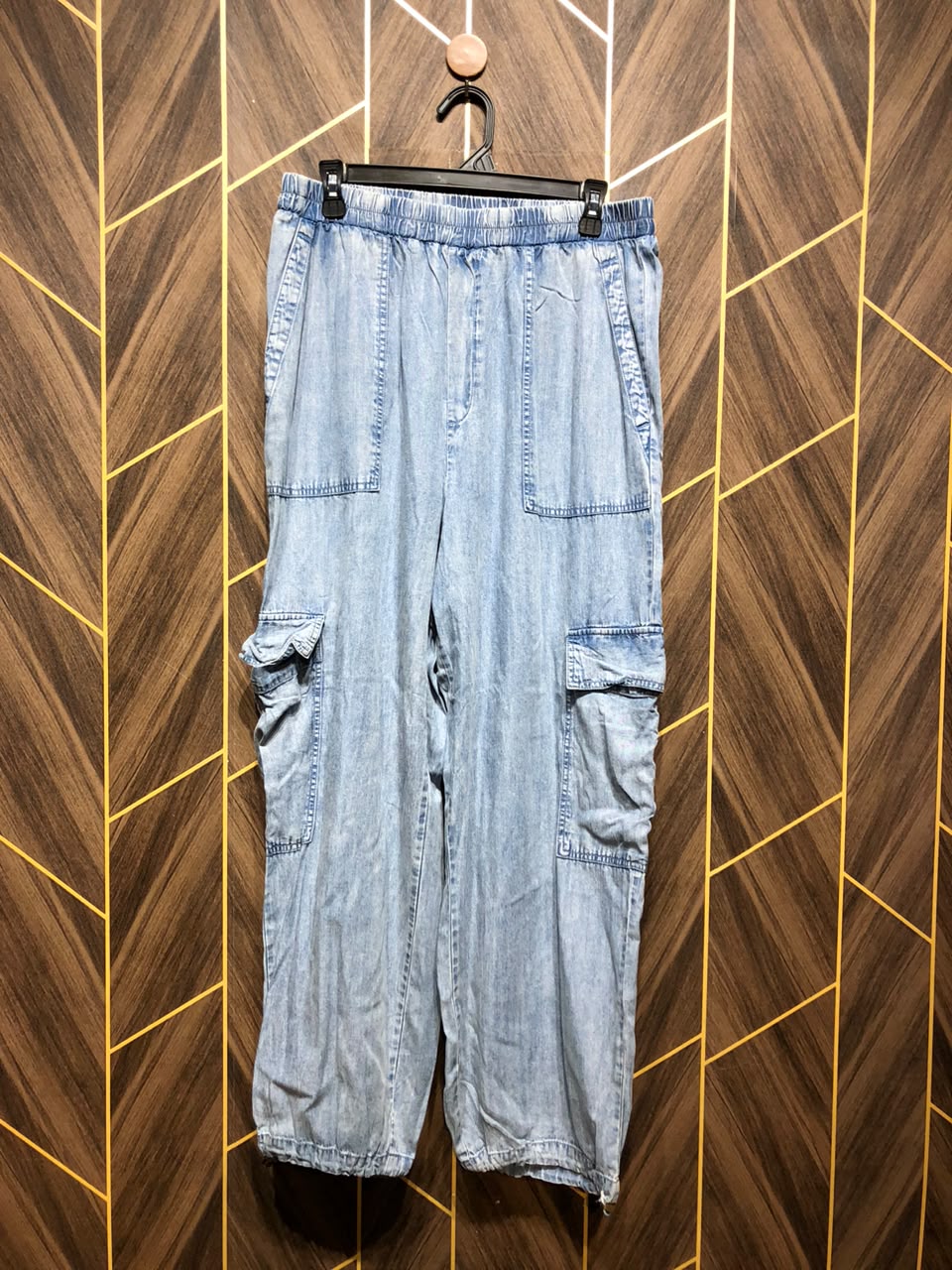 Women Wide Leg Cargo Jeans Medium to Large | Waist 32–34 | Length 41
