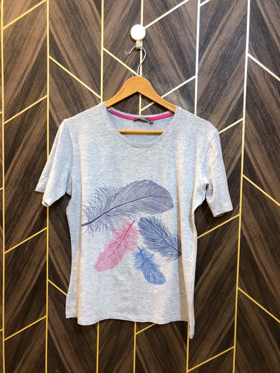 T-Shirt Jersey Medium Size Length 23