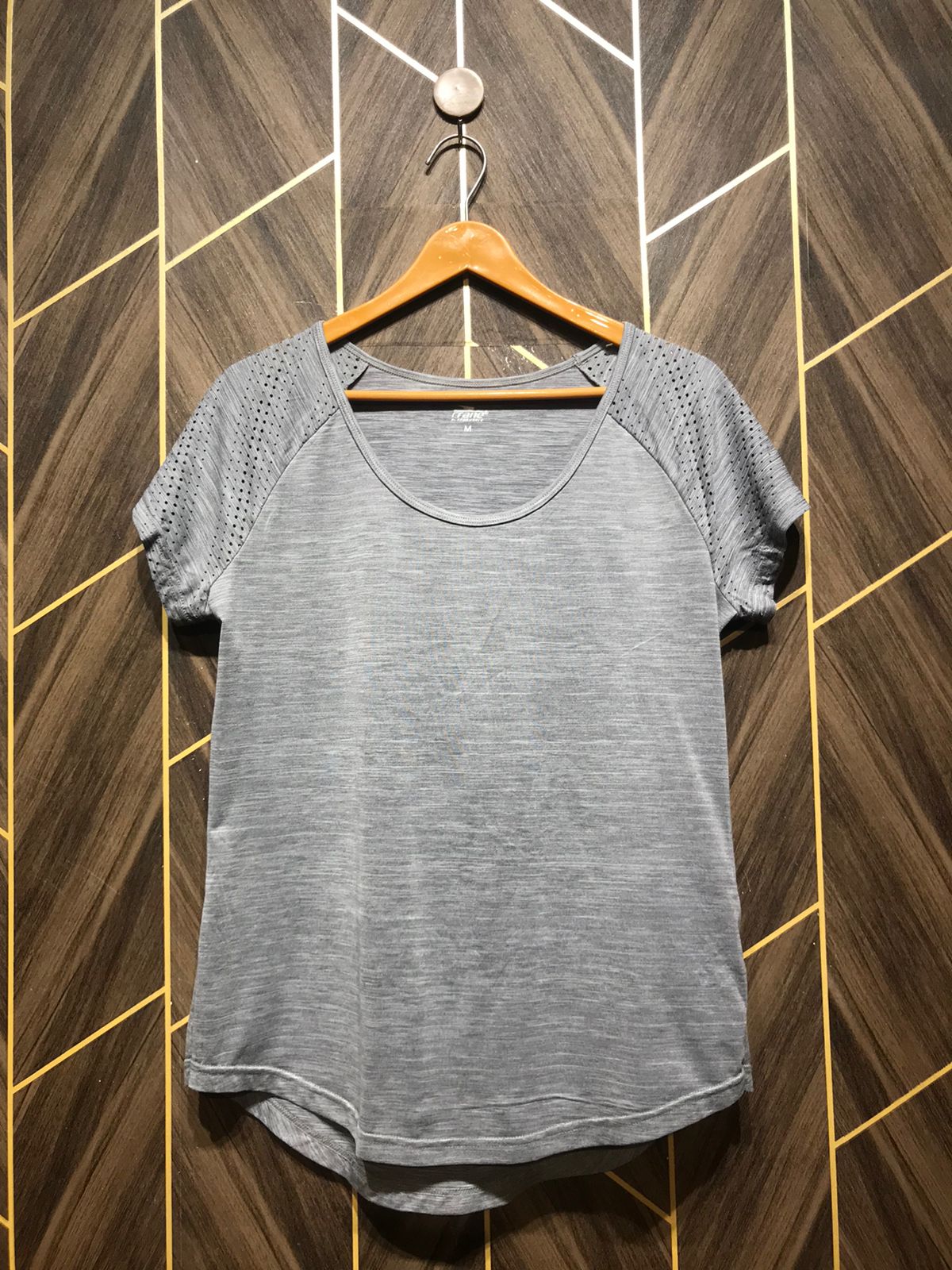 T-Shirt Jersey Medium Size Length 27